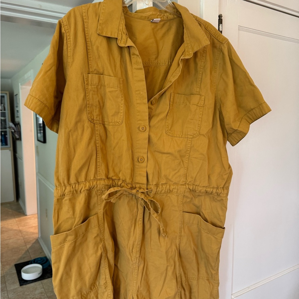 Old Navy Golden Button-Up Shirt